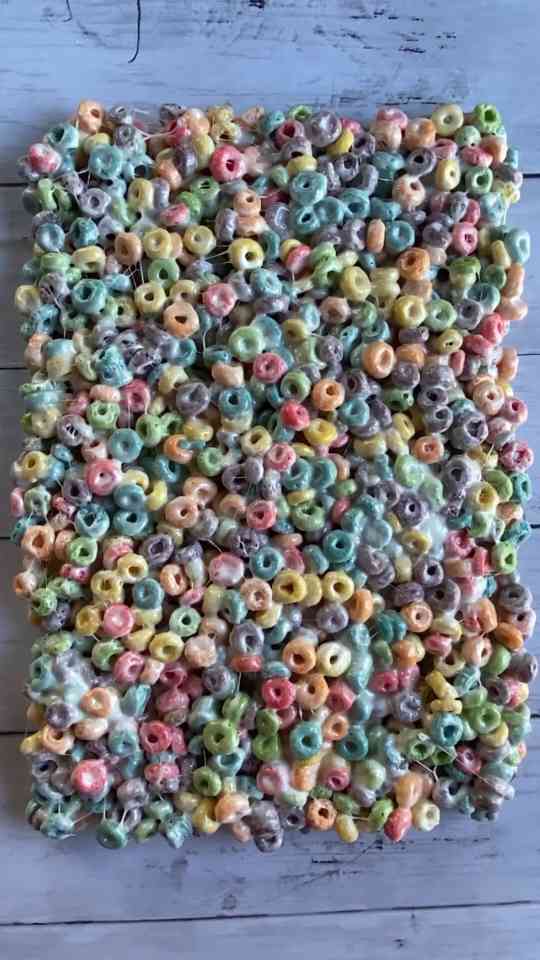 The secret behind colorful Froot Loop treats
