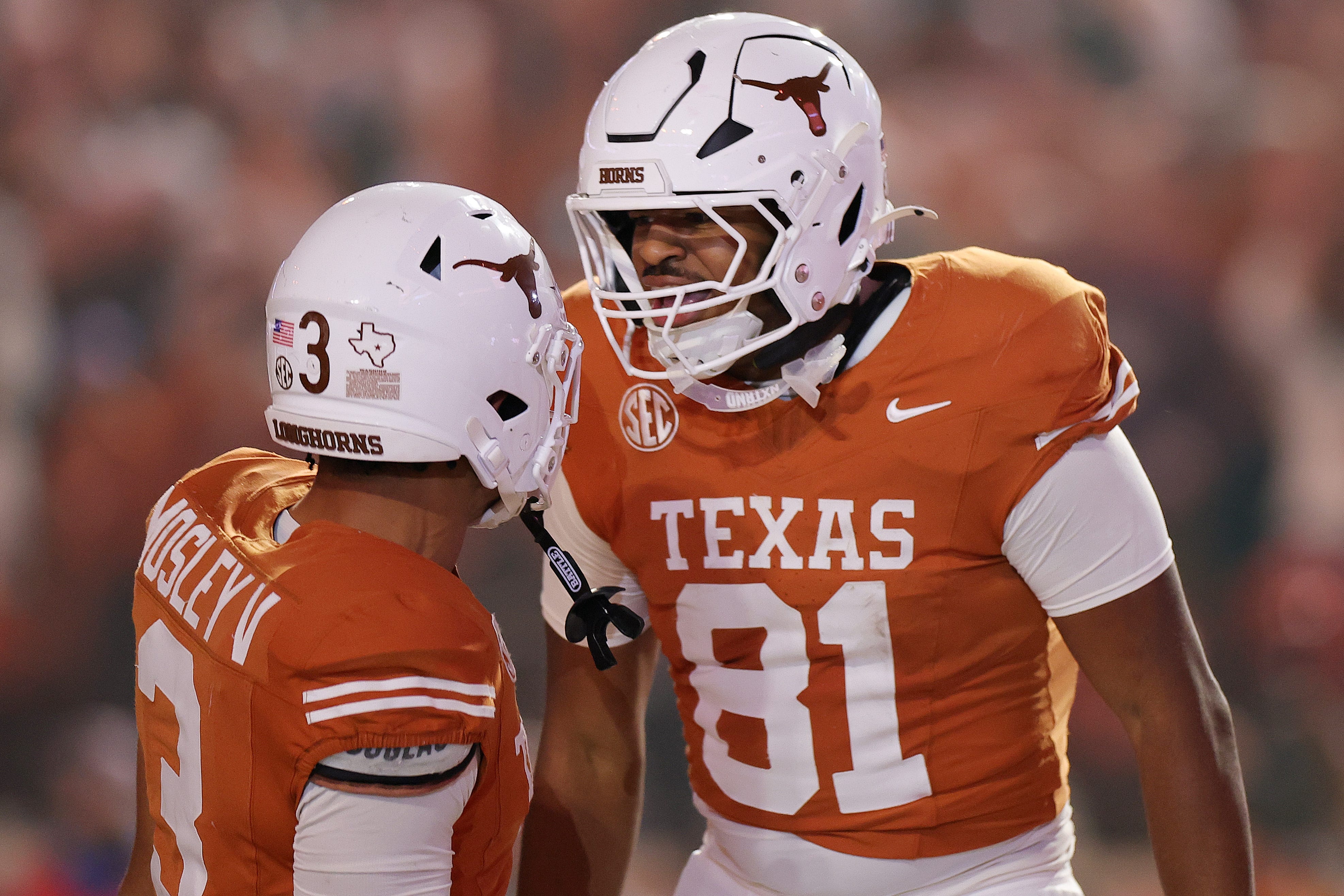 Countdown to kickoff: Longhorns TE group led by 'starting trio'