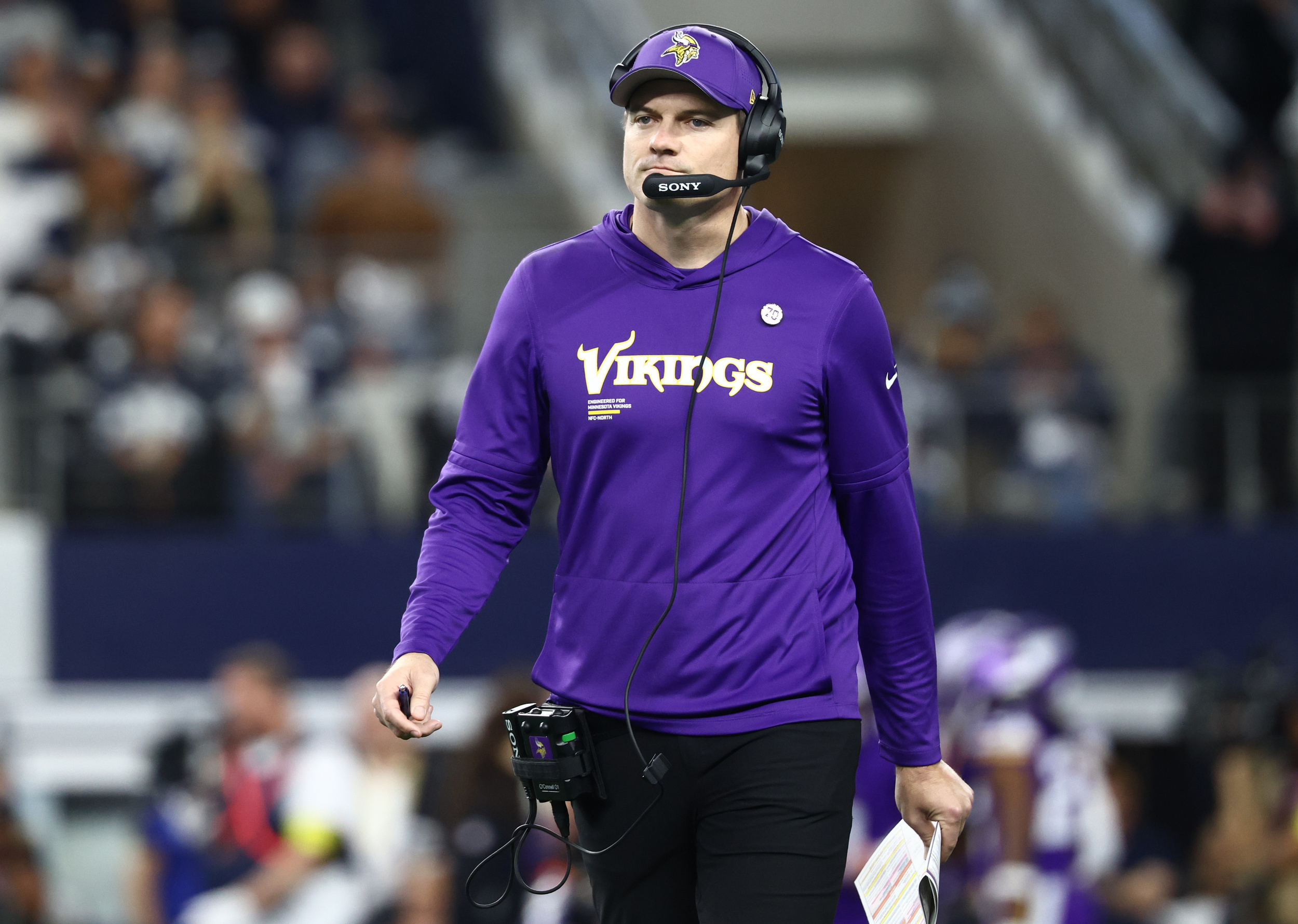 Favorite to win Vikings' QB competition revealed after mandatory minicamp