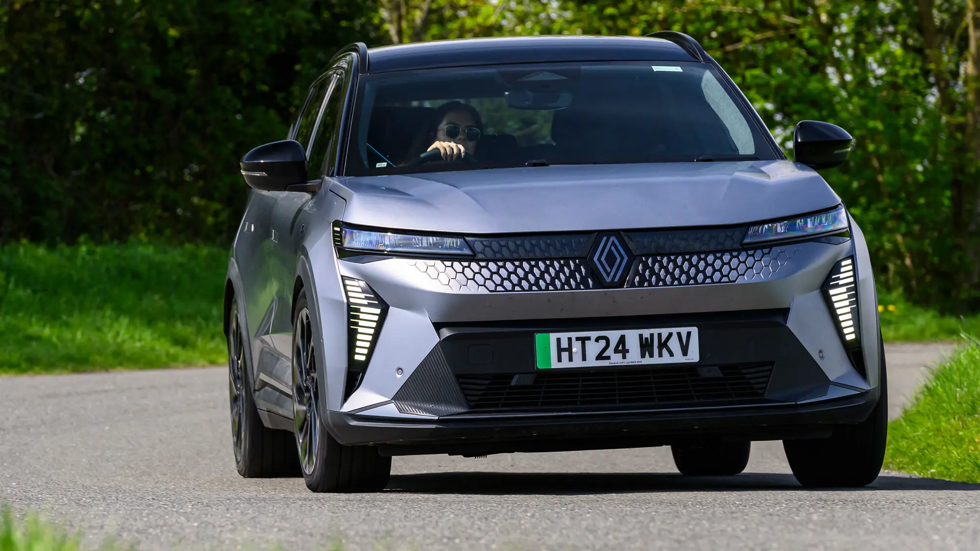 EV sales rise to a quarter of all new cars in the UK