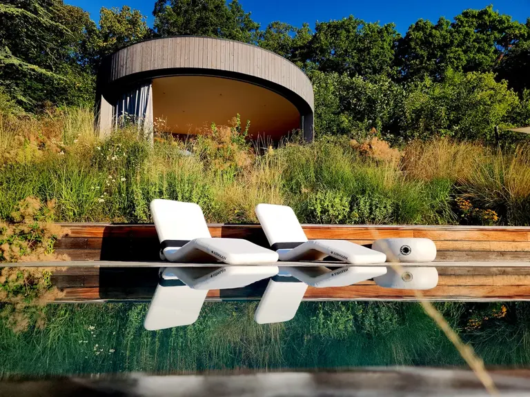 This inflatable furniture has an invisible innovation that makes it ...