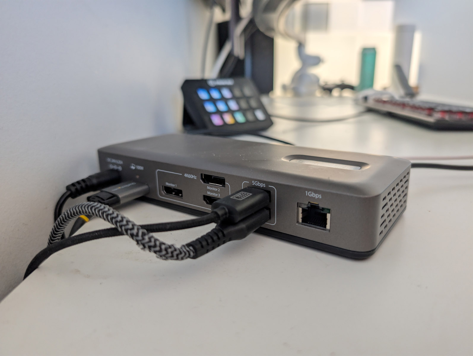 Review: StarTech driverless multi-stream transport USB-C docking ...