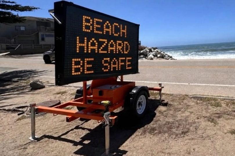 Two college friends swept to their deaths by rogue wave while napping