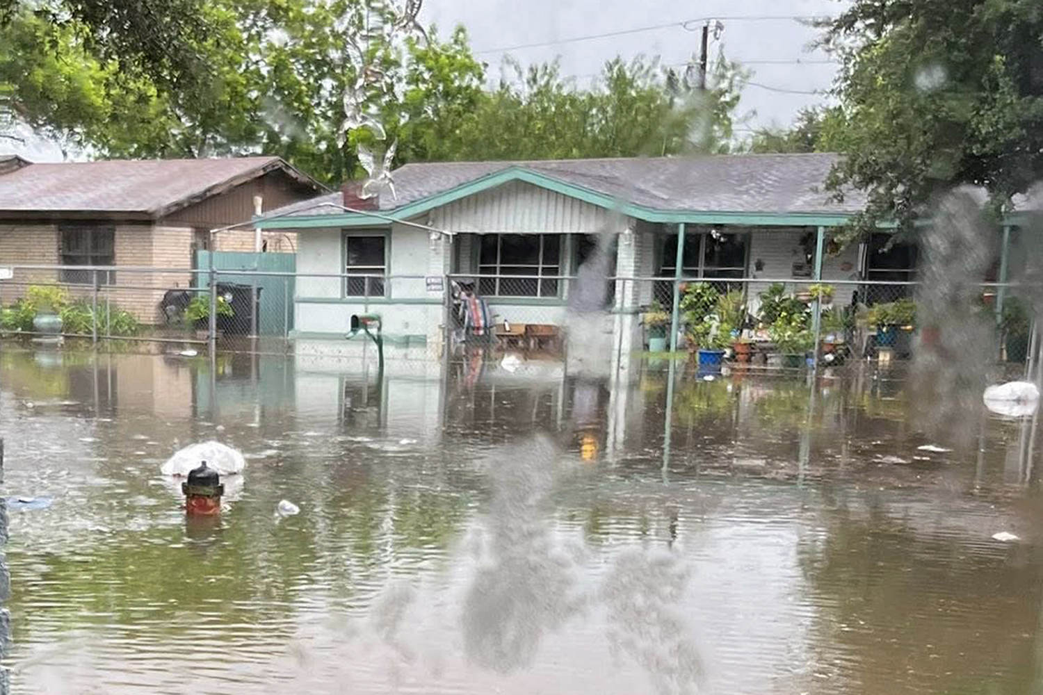 Flooding wreaks havoc in the South as severe weather continues hold on ...