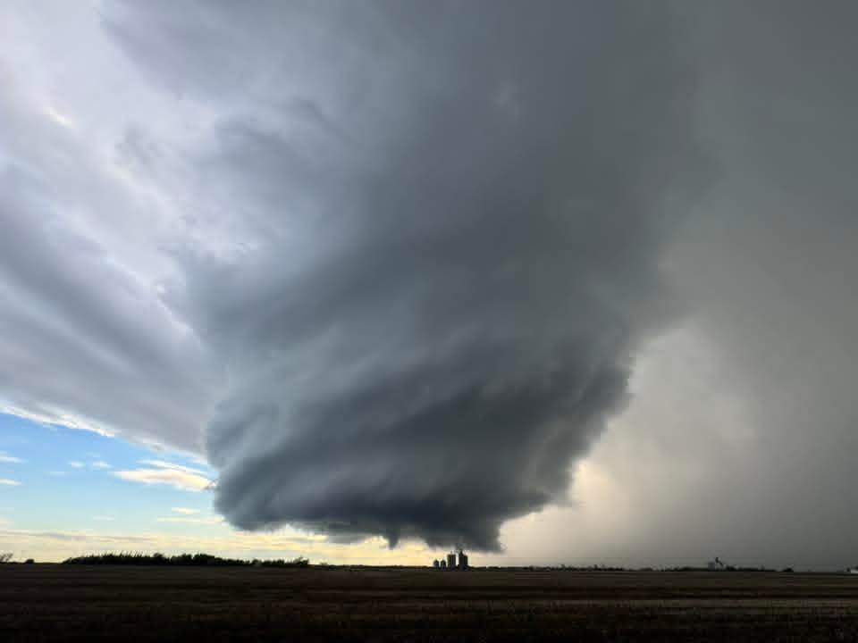 2 tornadoes touches down in Peace River region of northwestern Alberta
