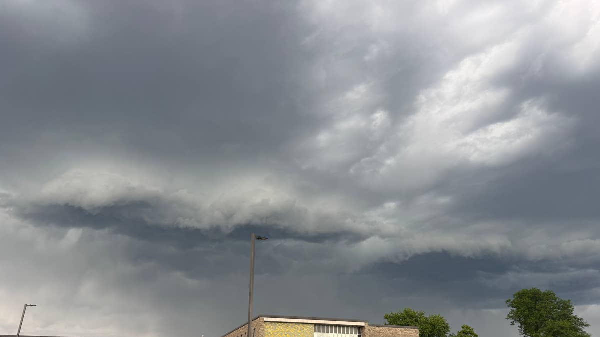 Tornadoes unlikely, but large hail and damaging winds could hit ...