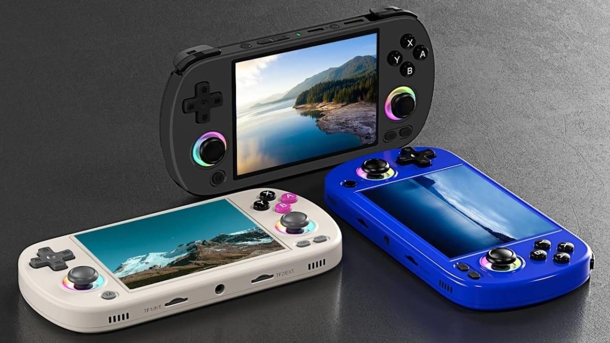 Consola Retro Plus Pro 2026 Con 20.000 Juegos Y 23 Emuladores – Incluye 2 Mandos Inalámbricos, Fundas De Silicona Y Tarjeta 64GB, HDMI 4K