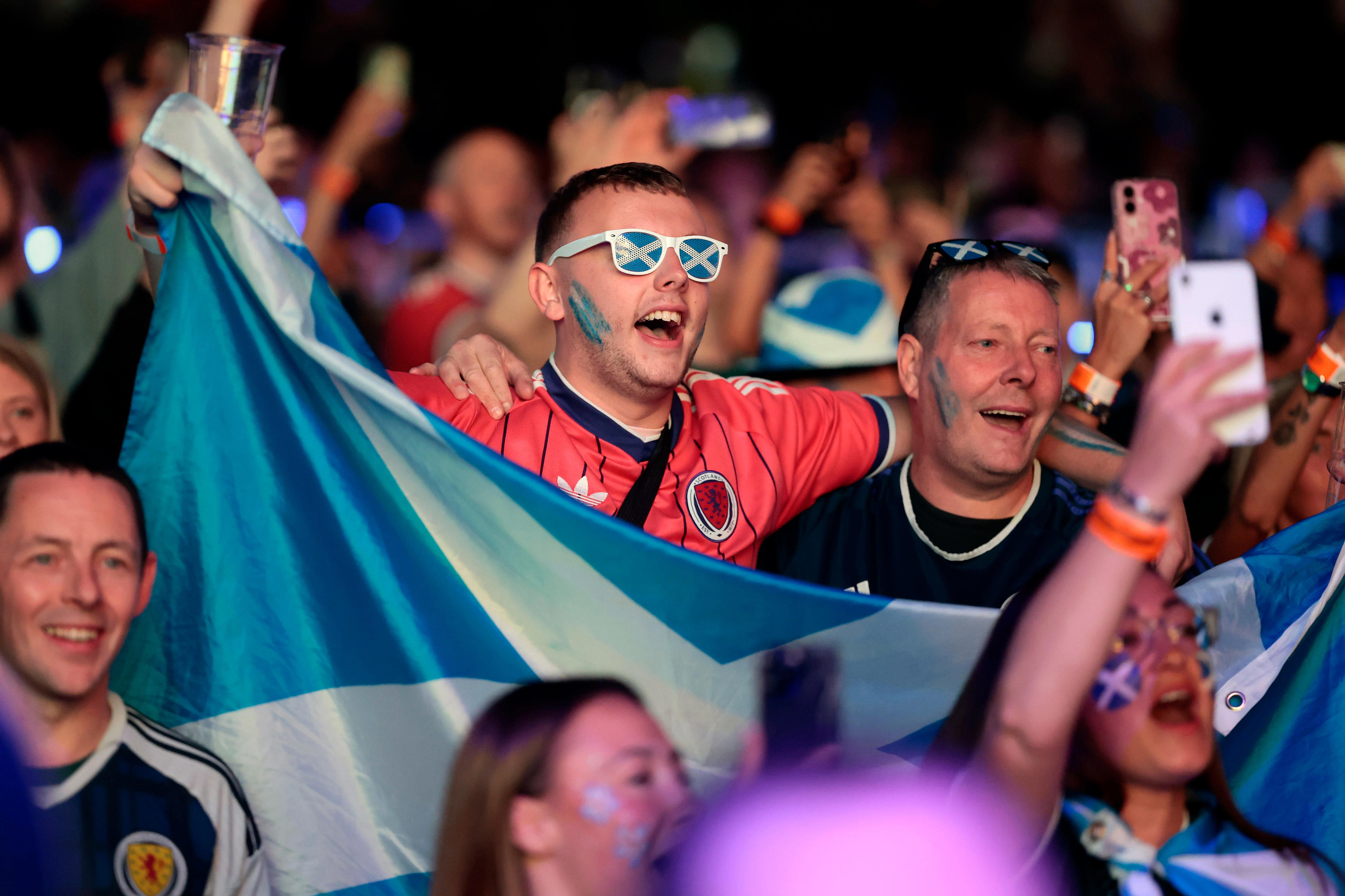 Watch Scotland soccer fans turn Fenway Park into a sing-along