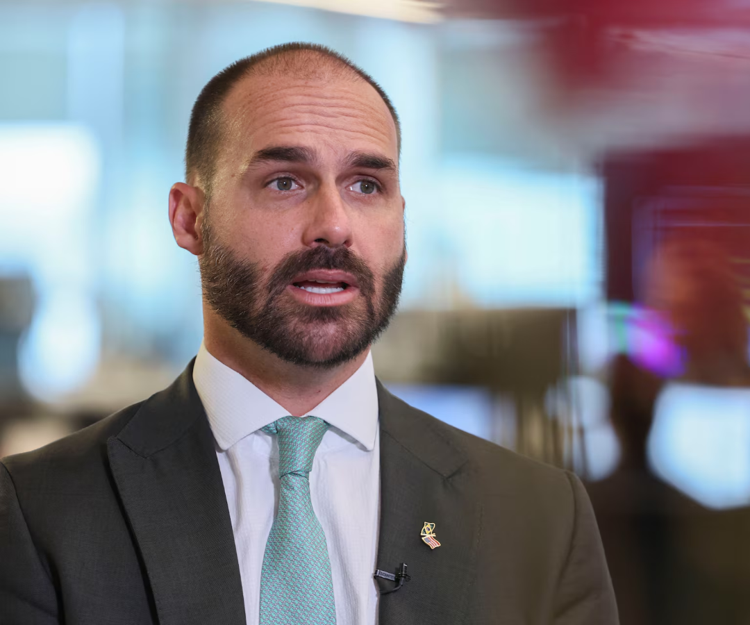 El Tribunal Supremo de Brasil condenó a Eduardo Bolsonaro por coacción ...