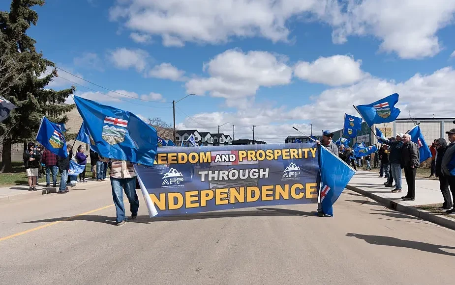 Alberta separatist expands billboard campaign after removal order