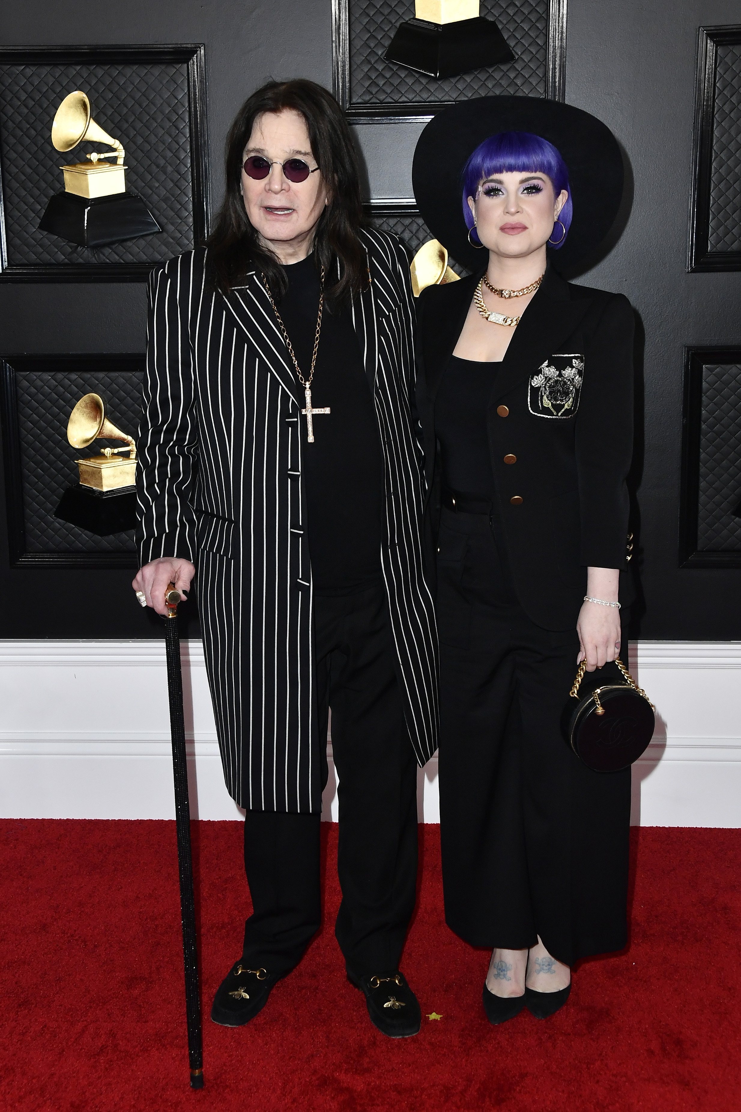Kelly Osbourne honors late dad Ozzy with bat-shaped fascinator at Royal ...