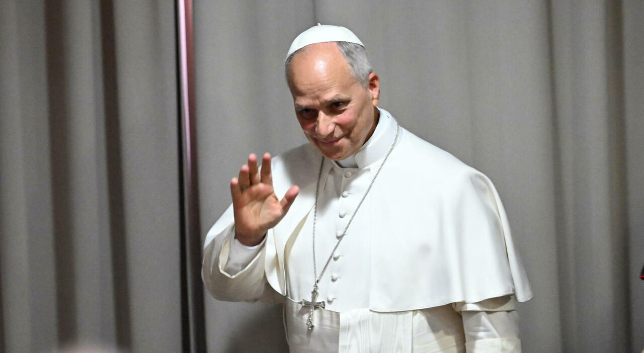 Papa Leone, frecciata a Vannacci: «La remigrazione non è una risposta cristiana»