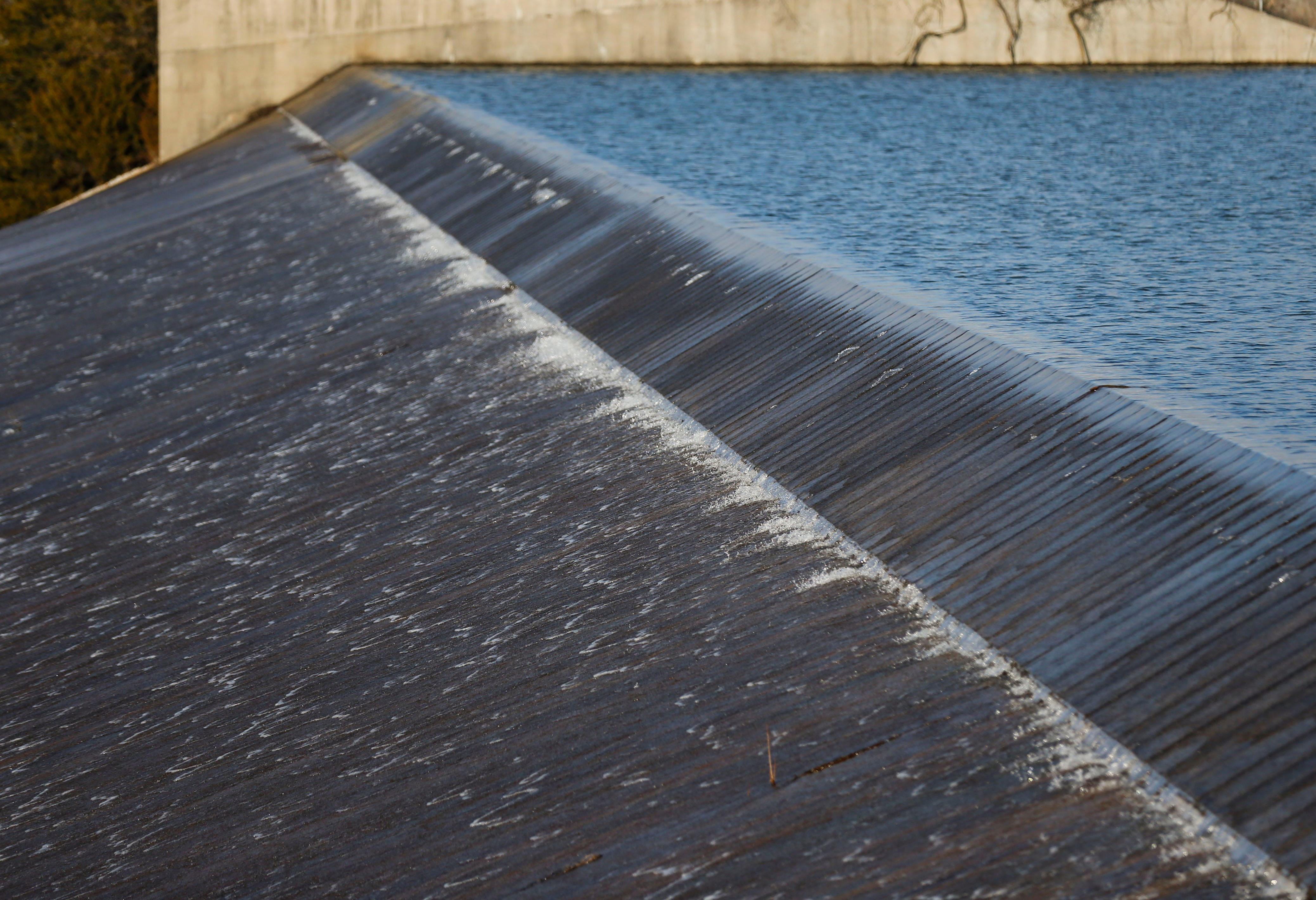1 body recovered during Lake Springfield search efforts