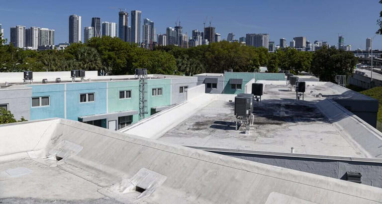 Miami community faces leaks, mold after botched $12M renovation: lawsuit