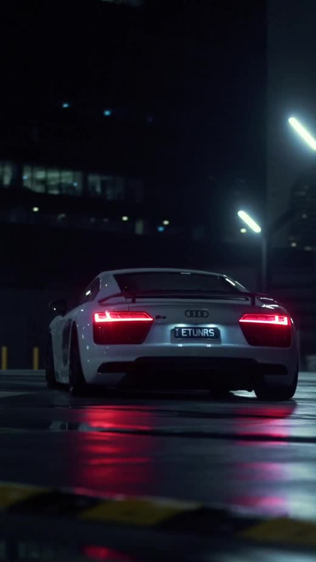 How the Audi R8 V10 feels in a rainy Melbourne night drive