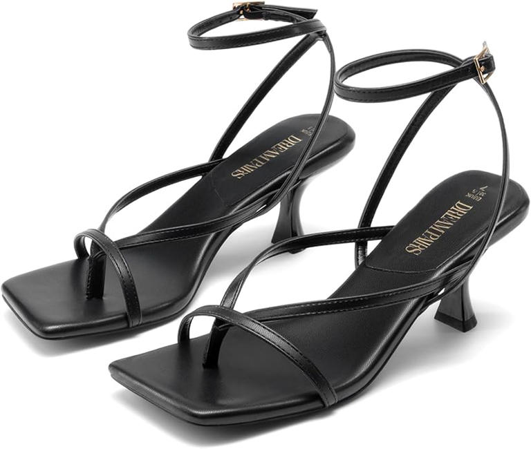 The dress shoes and summer staples I'll actually pack this year
