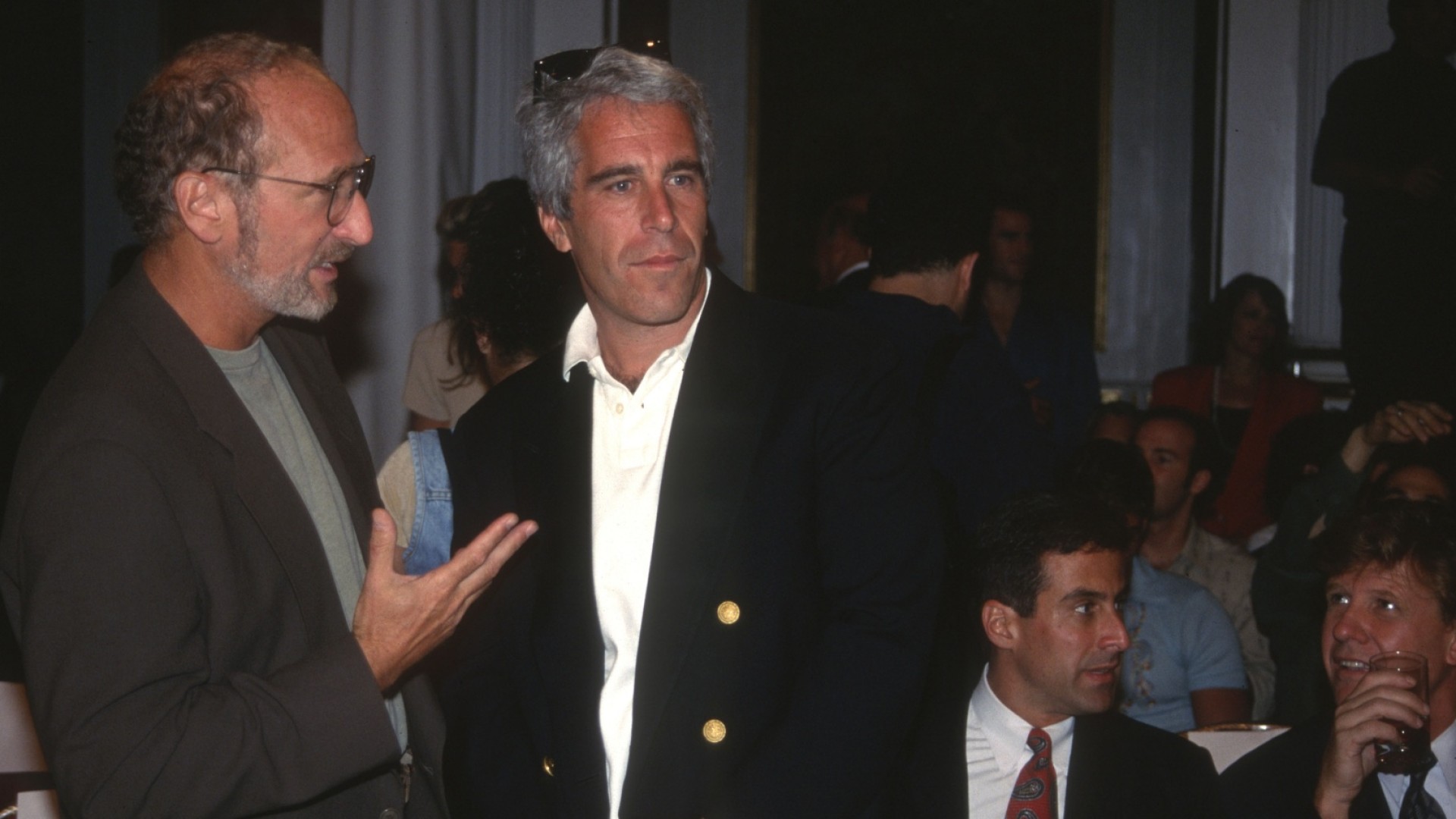 Stunning New York Times report sheds new light on Epstein's final days ...