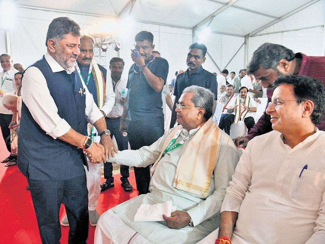 Last resort: Congress corrals MLAs in Wonderla, JDS to shift out too