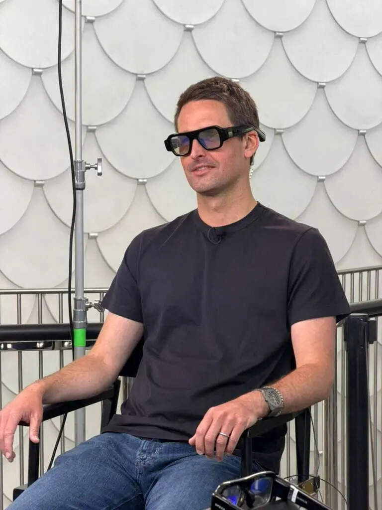 Snap CEO Evan Spiegel defends Specs as long-term bet, pushes back ...