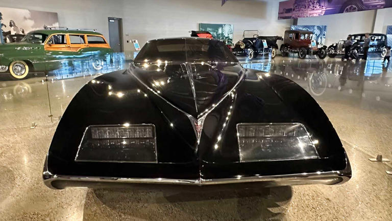 1977 Pontiac Phantom: Bill Mitchell's final concept car