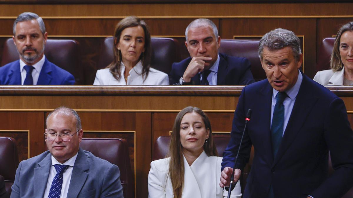 Feijóo llama cobarde a Sánchez por no adelantar las elecciones