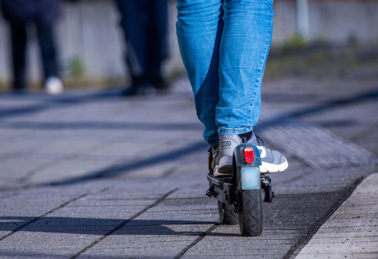 E Roller 45 Km H Fuhrerschein