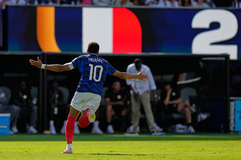 Kylian Mbappé en cifras: El delantero estrella comienza su Mundial batiendo el récord goleador de Francia.