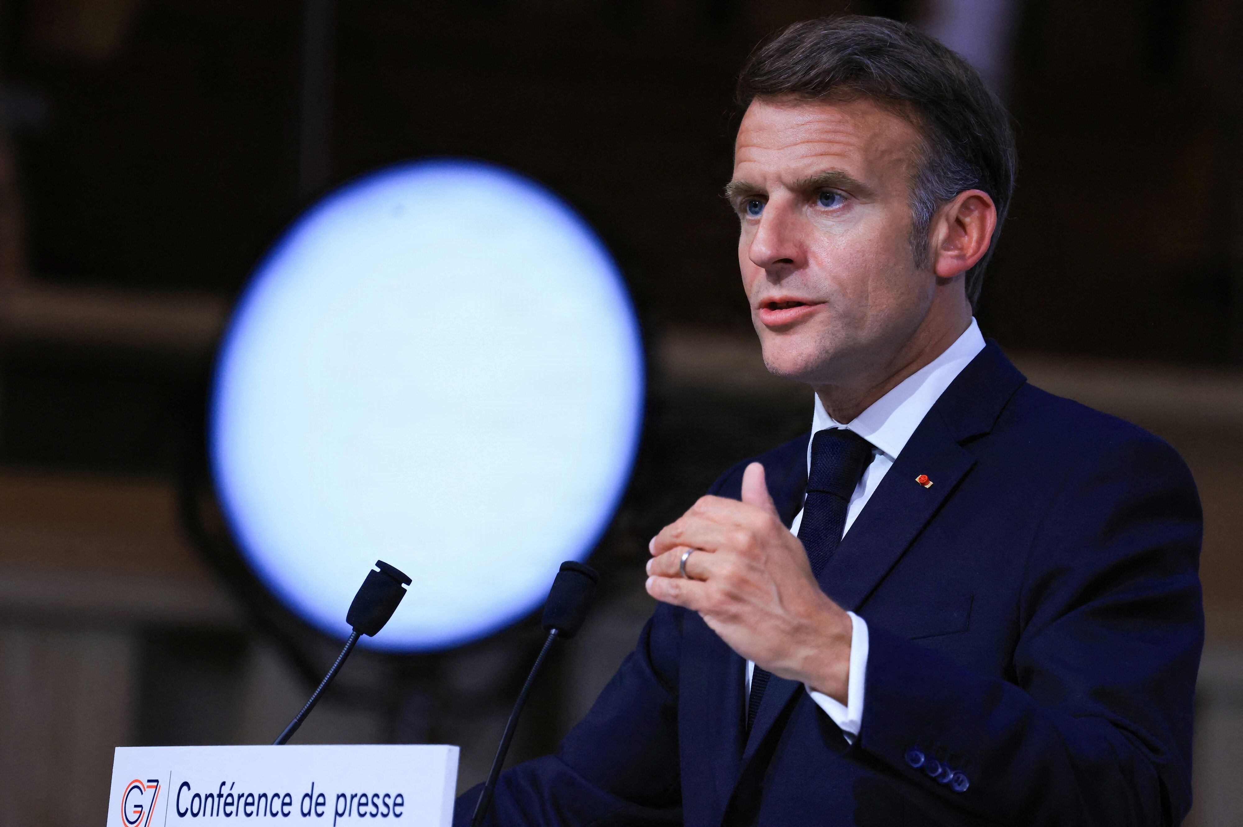Macron: Magtbalancen er skiftet til Ukraines fordel