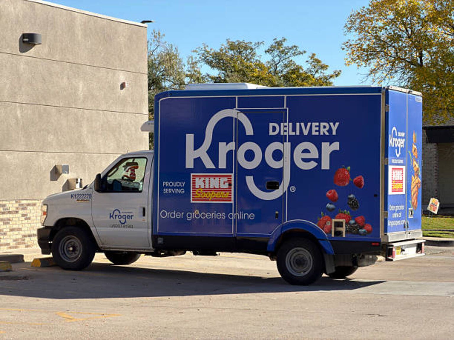 Kroger looks to maintain perfect two-year EPS beat streak in Q1 report