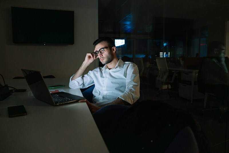Employee is put on PIP after refusing to join a 10 PM work call, tries ...