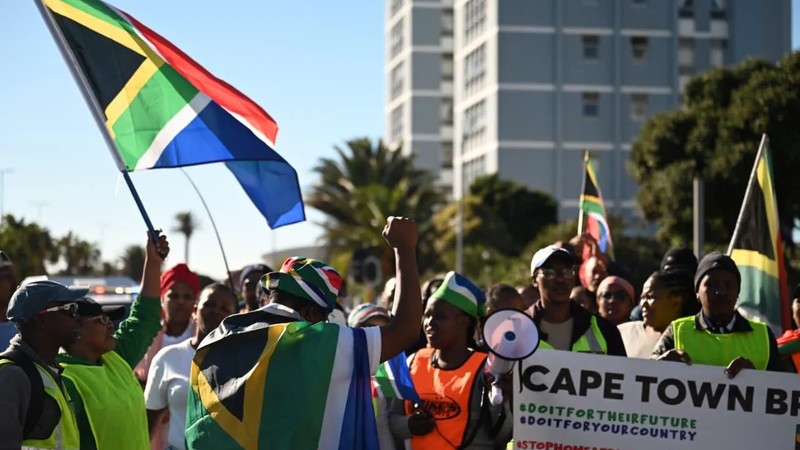 Protesters march through Sea Point calling for stricter immigration ...