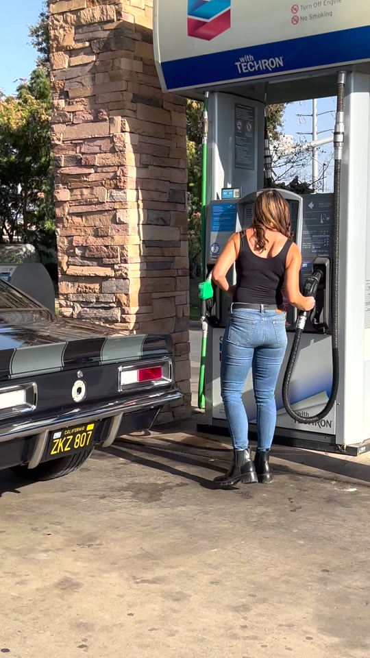She was born to race @big.blue.camaro #camaro #hellcat #videography