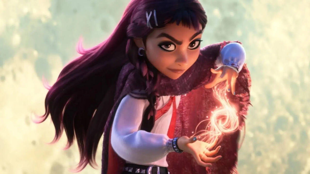 Hexe teaser: Hailee Steinfeld uncovers magical abilities in Disney's ...