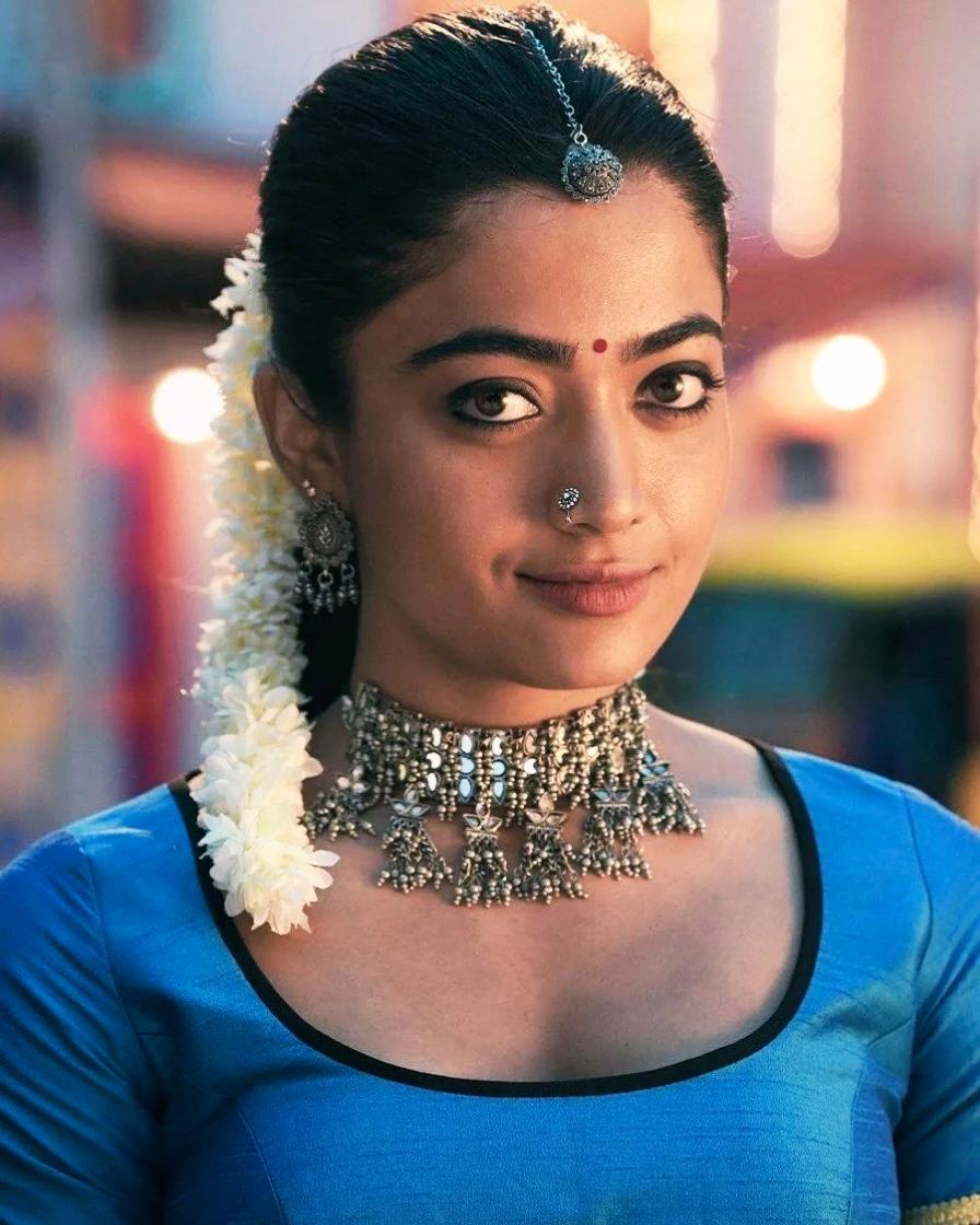 Pushpa The Rise: Released in December 2021, Pushpa: The Rise was one of the biggest hits of the year. It starred Allu Arjun in the lead along with Rashmika Mandanna. However, several reports claim that Sai Pallavi was considered for the role before Rashmika. However, she turned down the project due to alleged concerns over the glamorous nature of the character and lip-syncing demands.