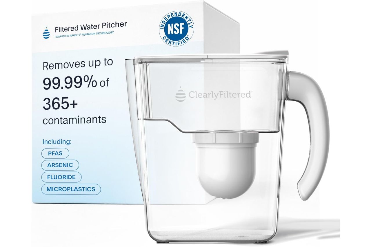 Clearly Filtered Filtered Water Pitcher