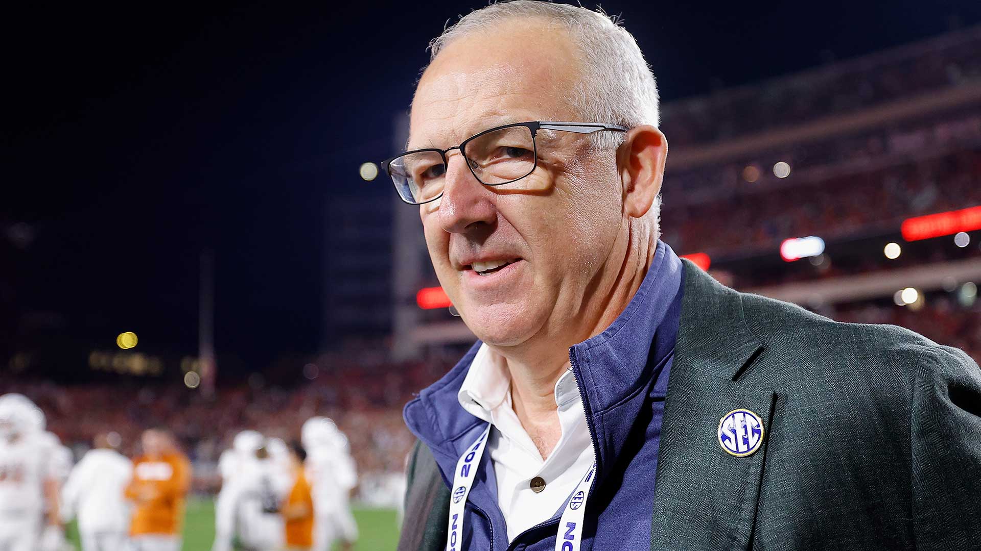 College Football Leaders Meet in Denver to Weigh 16- vs. 24-Team Playoff Formats