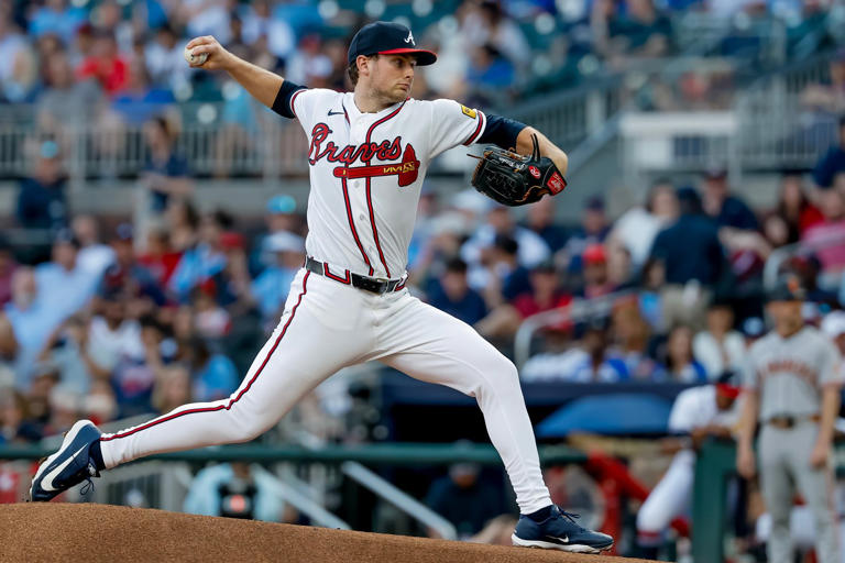Arraez hits homer and drives in 4 as Whisenhunt and Giants beat Braves ...