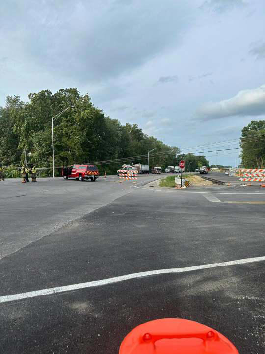 Fallen power lines close Lloyd Expressway near McDowell Road