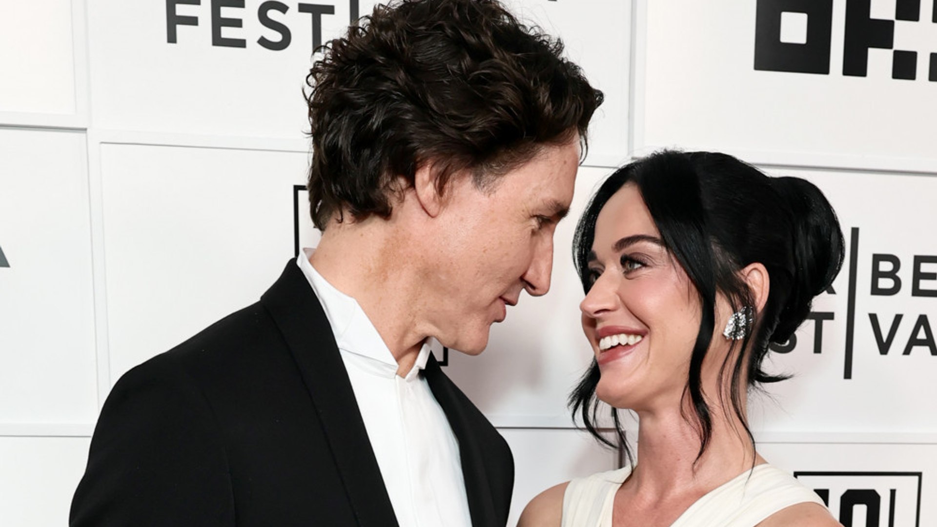 Katy Perry explains how Justin Trudeau 'transformed' her life