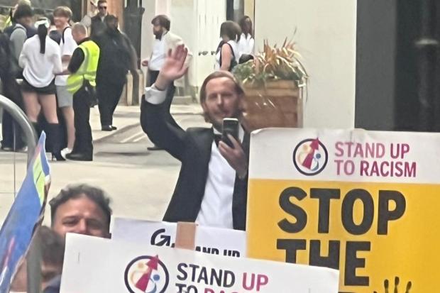 Laurence Fox comes out to 'agitate' protesters at Oxford Union debate