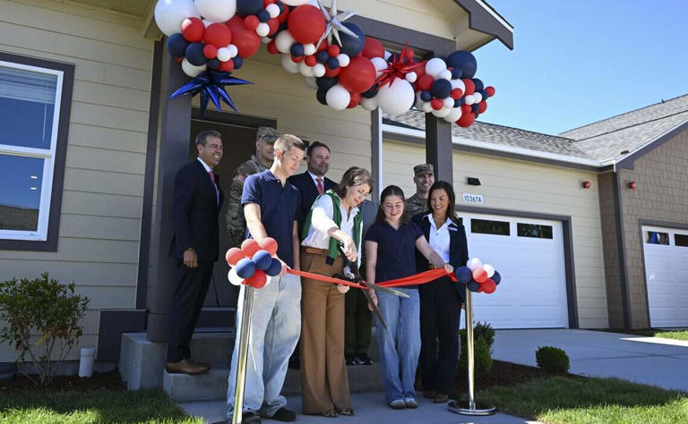 First homes in $130M development project open on JBLM