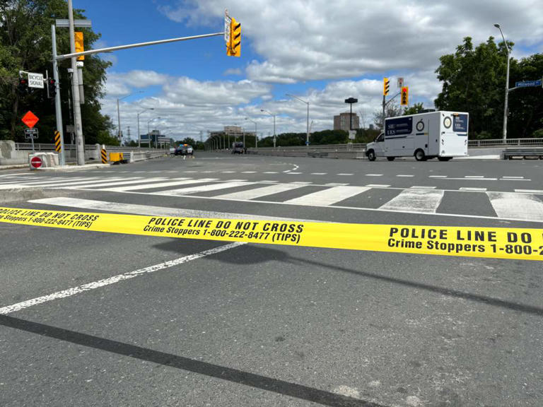 3 boys arrested after Toronto officer seriously injured during stolen ...