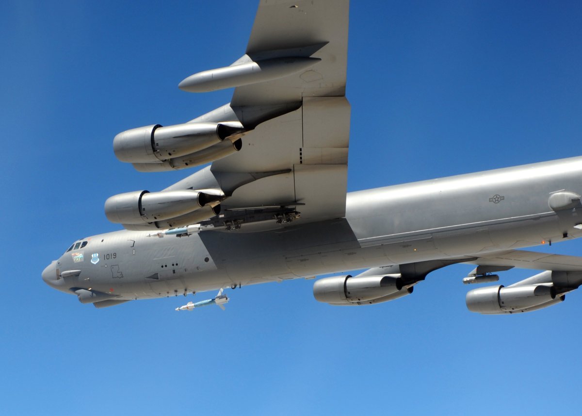 US Air Force identifies 8 killed in B-52 crash