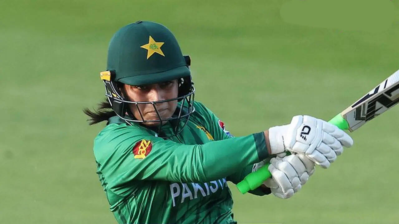 Fatima Sana scripts history, becomes first captain to achieve unique ...