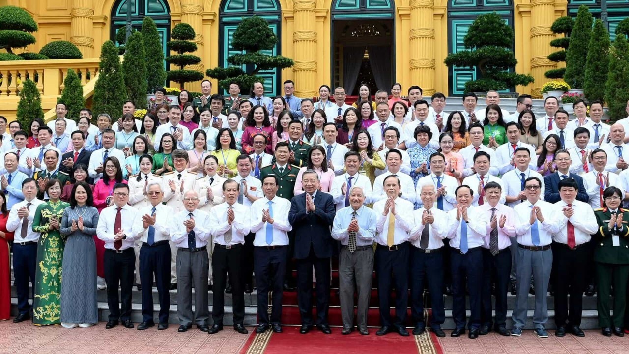 Hơn một thế kỷ song hành cùng dân tộc