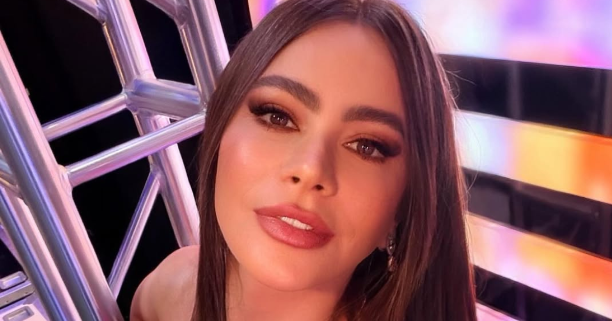 Sofia Vergara's curves take center stage in body-hugging Francesca Miranda