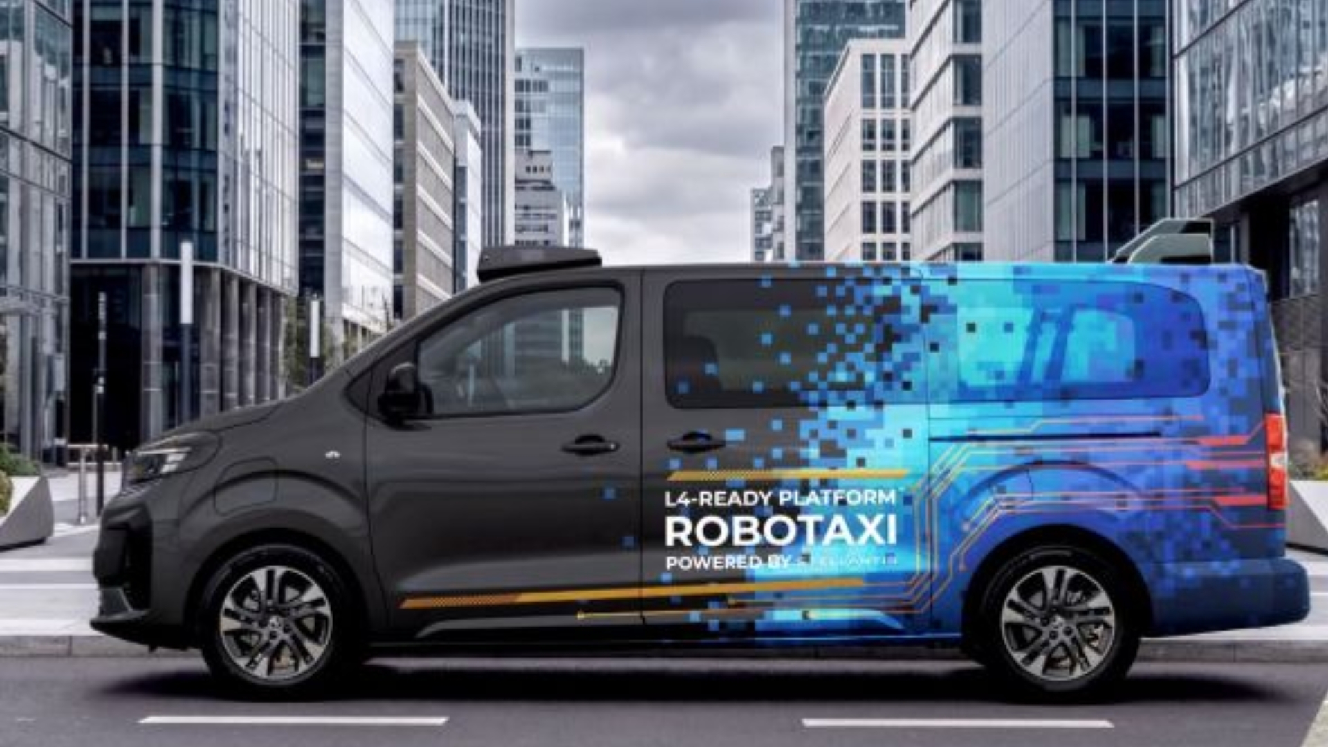 Stellantis’ L4-ready robotaxi platform shows legacy automakers still ...
