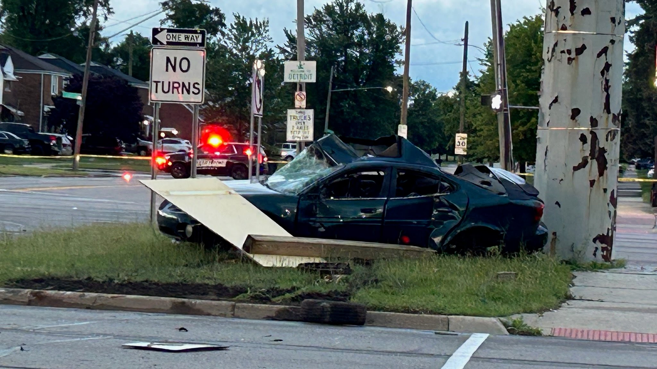 Teen facing murder charge, four juveniles also charged in deadly crash ...