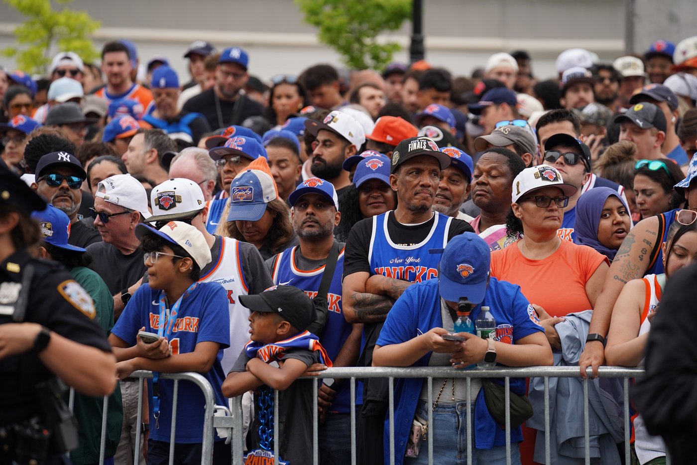 New York Knicks parade brings generations of fans into the streets