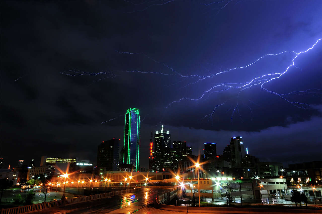 Cold front barrels toward Texas with heavy rain, big temp drop